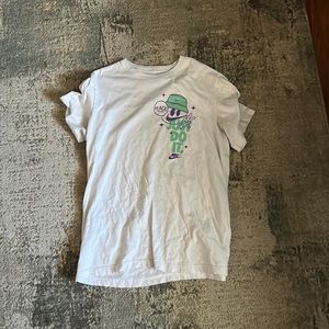 Nike shirt sz large